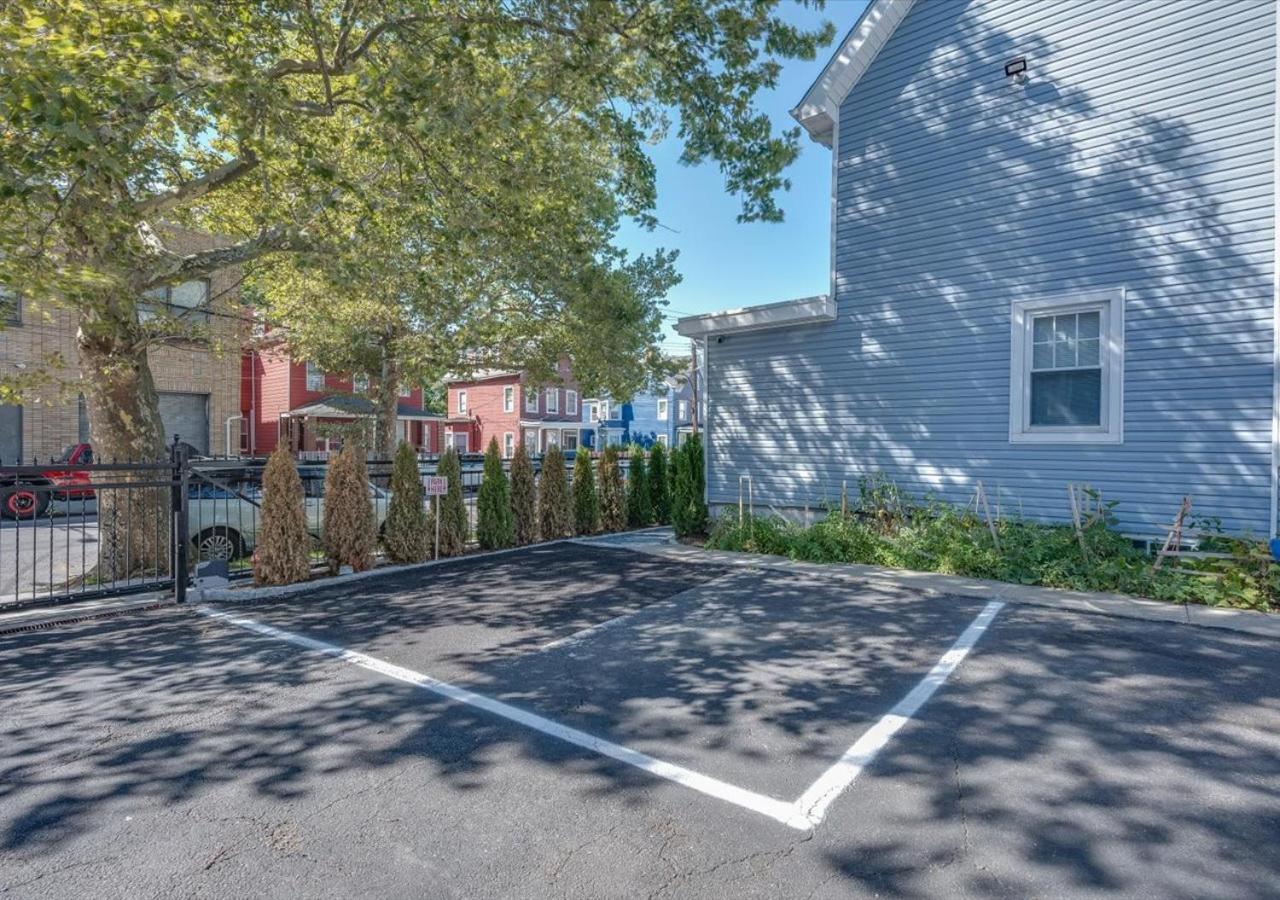 Colorful, Comfy & Modern - Close To Nyc - Parking! Mount Vernon Kültér fotó